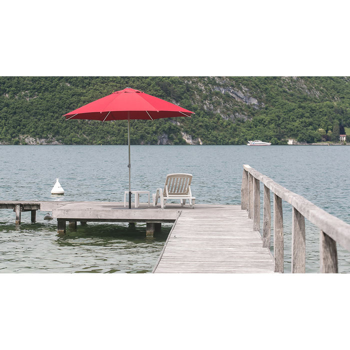 Parasol Sunpop rond 270 en bord de lac