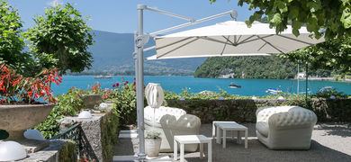 Parasol en acier ou en aluminium ?