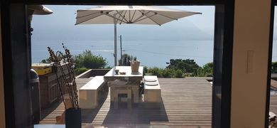 Une toile de parasol est-elle imperméable ?