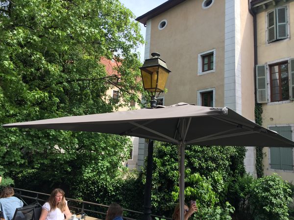 Parasol Selene Le parasol rectangulaire optimisé pour votre balcon