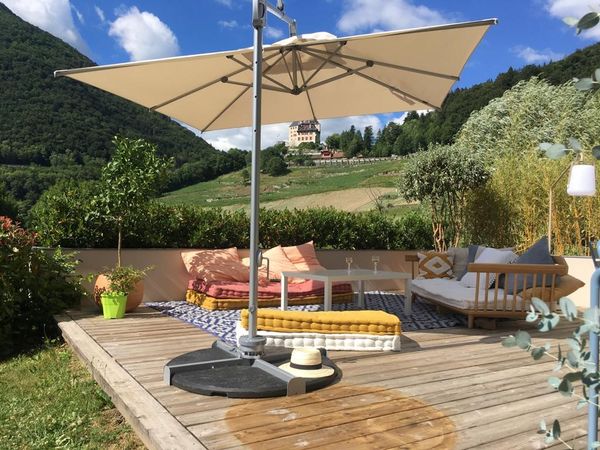 Parasol Helios Le parasol inclinable et déporté parfait pour tous les styles d'extérieurs