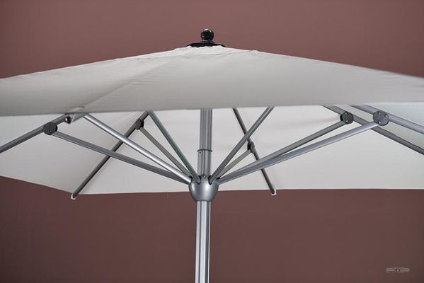 Parasol Sunwheel + Base acier + Housse Le parasol droit géant parfait pour votre jardin